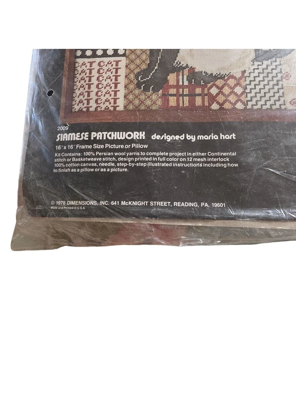 Dimensions #2009 White Siamese Patchwork Needlepoint Kit 1978